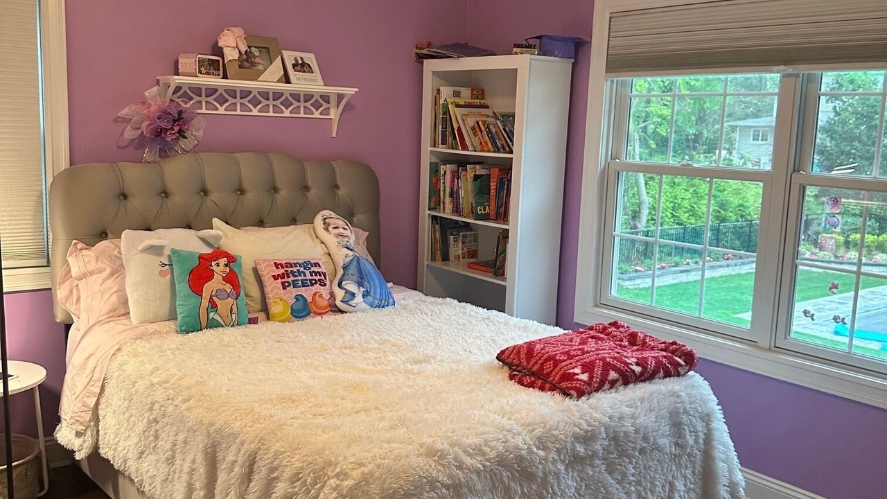 Photo of Bedroom in Plainview