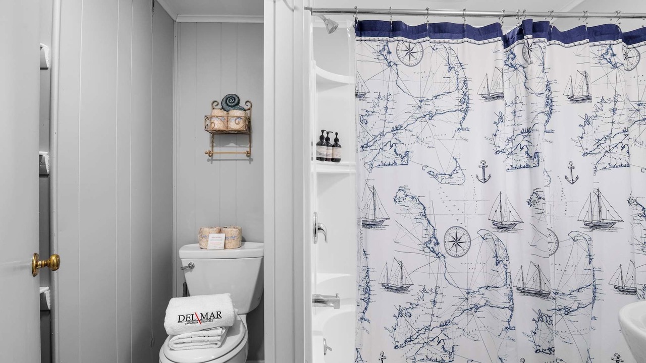 Photo of Bathroom in East Orleans