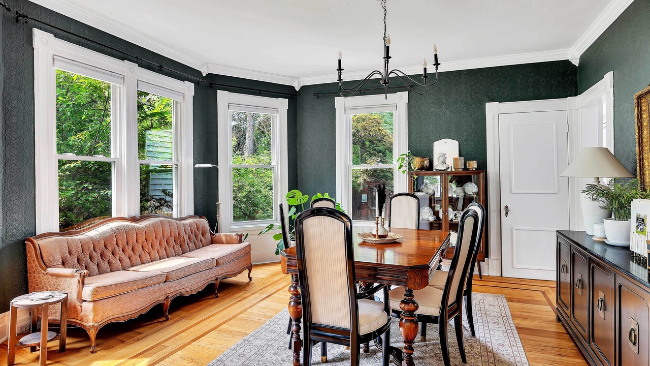 Photo of Bedroom in Troy
