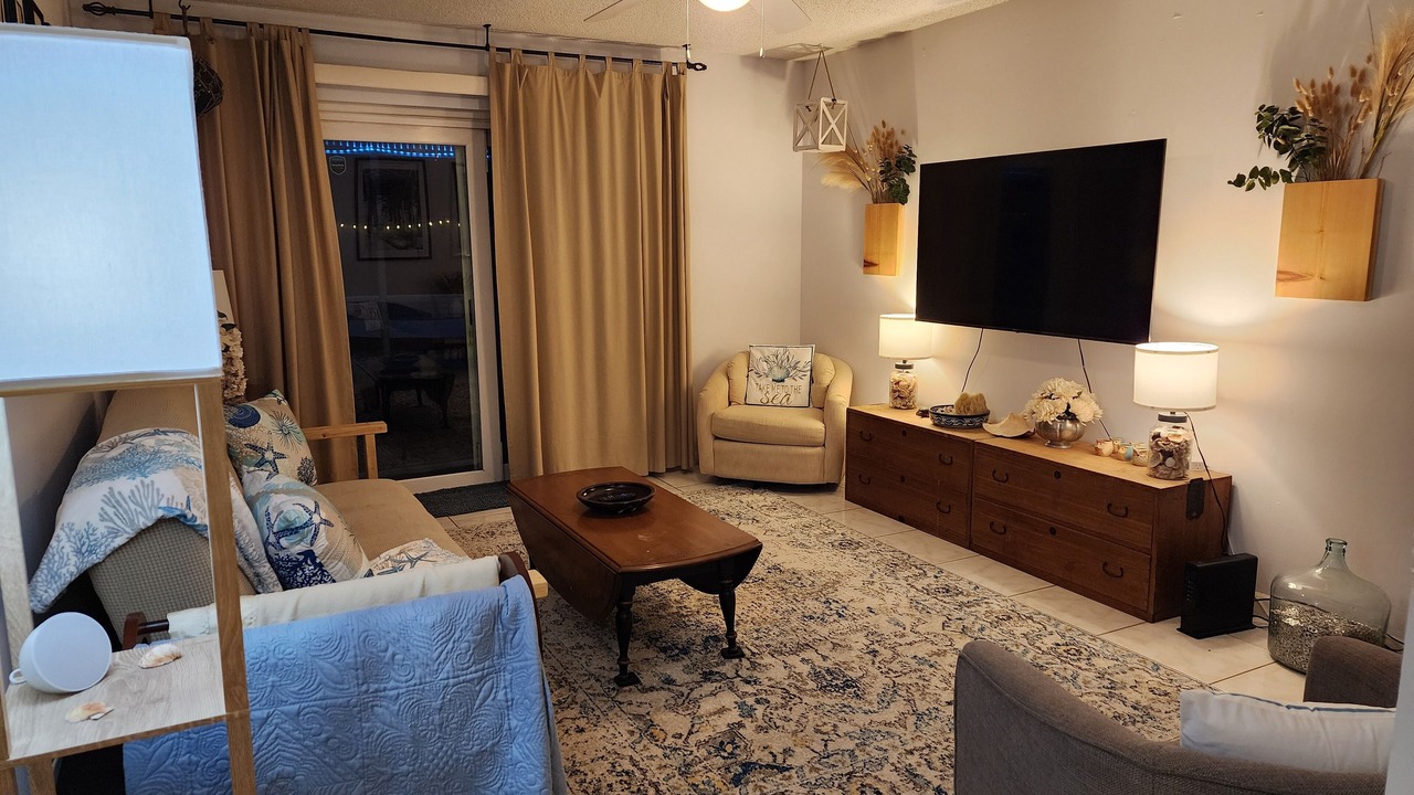 Photo of Livingroom in Cocoa
