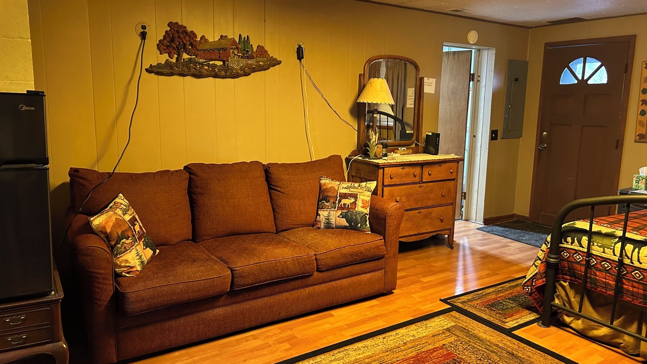 Photo of Livingroom in Upper Tract