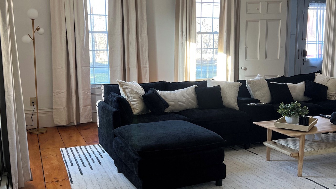Photo of Livingroom in Cooperstown