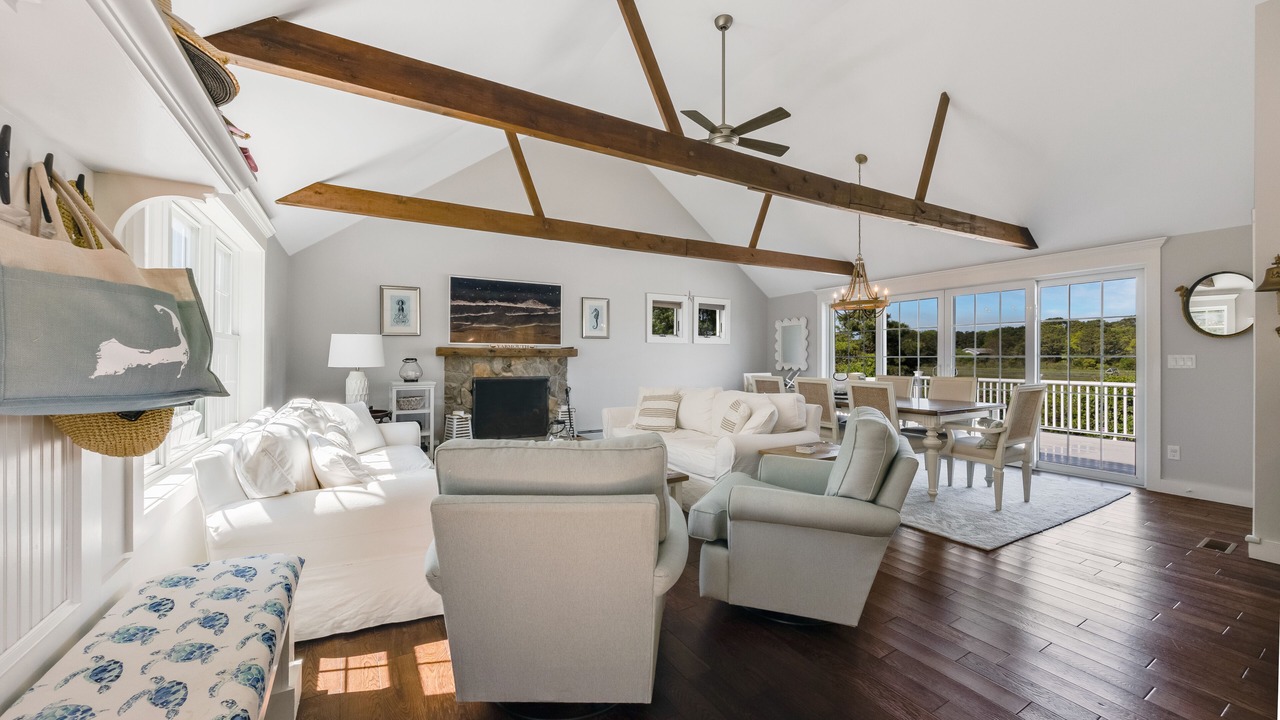 Photo of Livingroom in Bass River