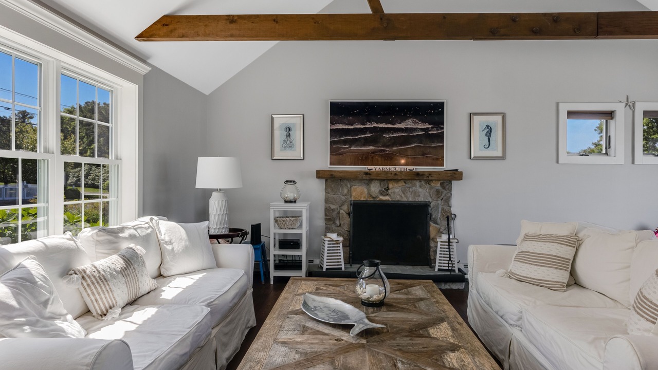 Photo of Livingroom in Bass River