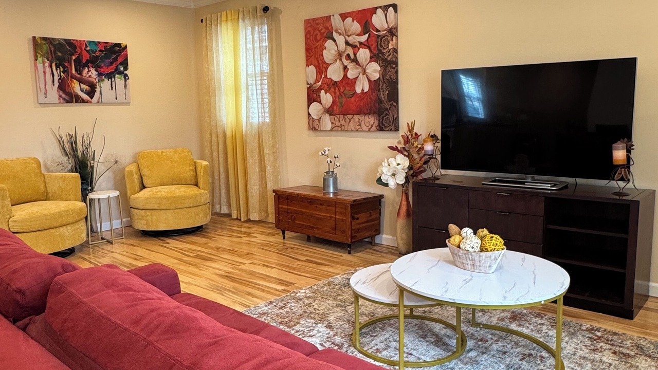 Photo of Livingroom in Hempstead