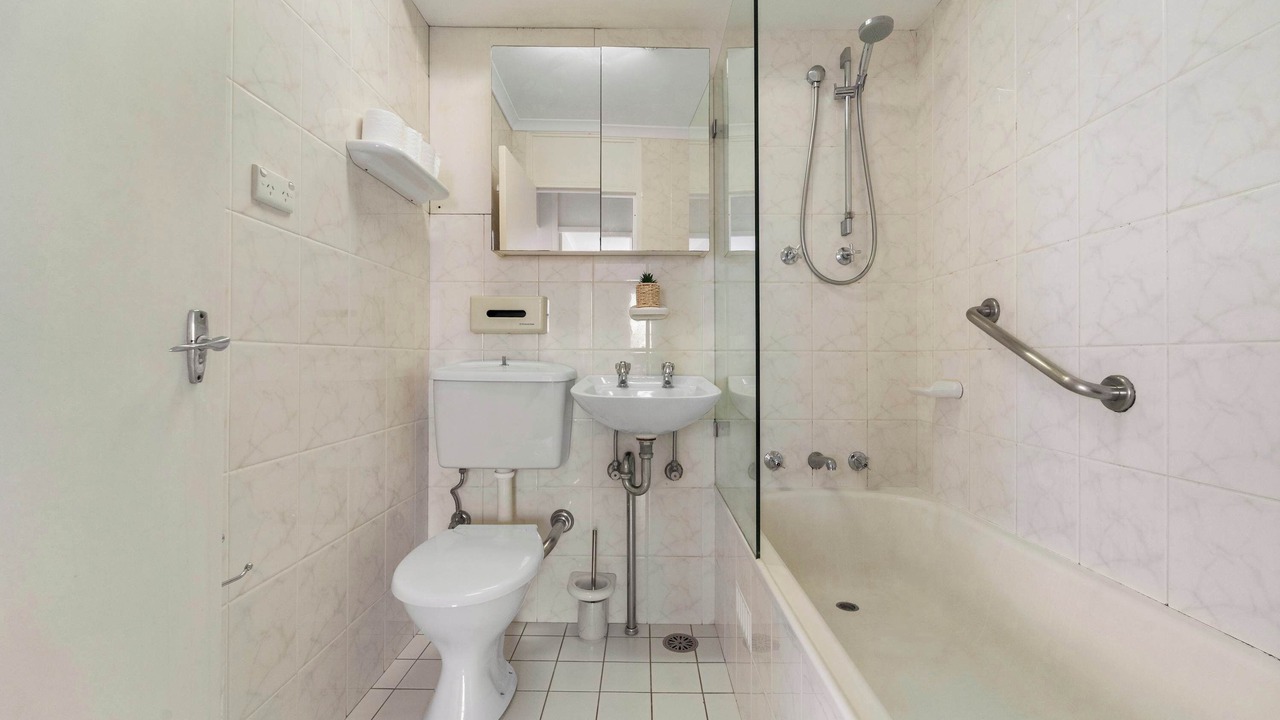 Photo of Bathroom in McMahons Point