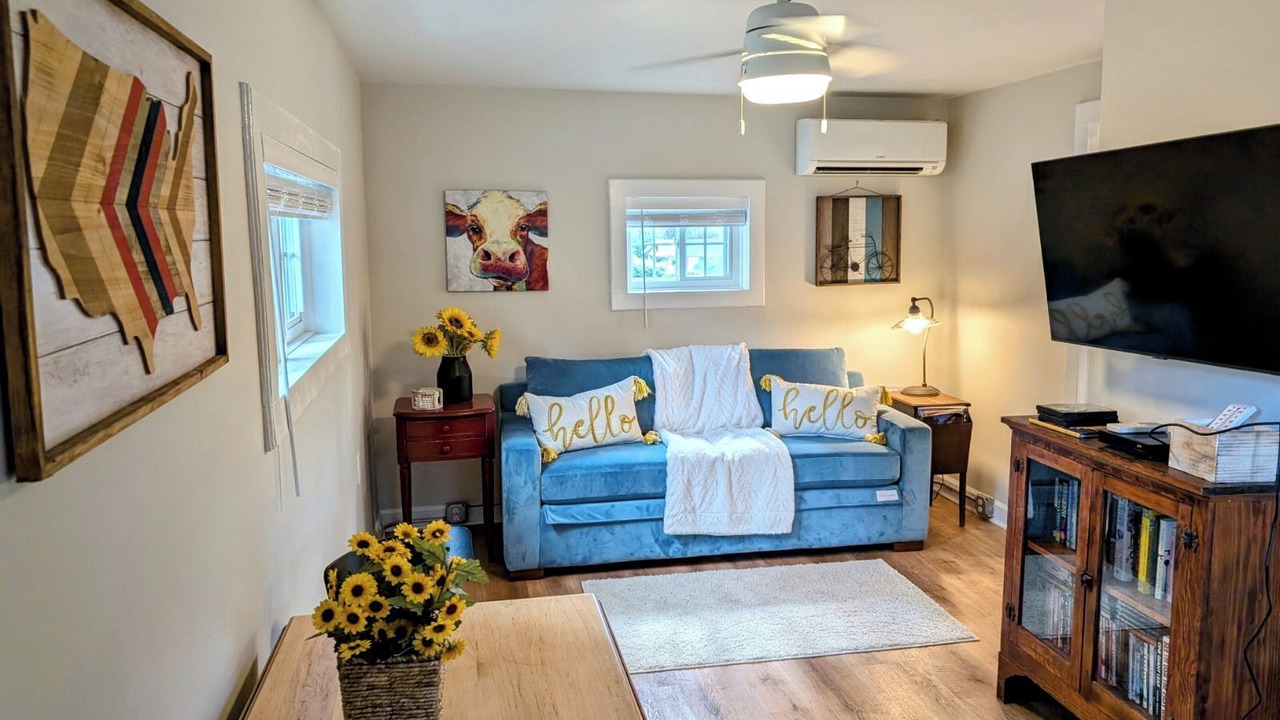Photo of Livingroom in Lexington