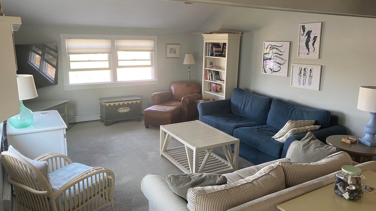 Photo of Livingroom in Sagamore Beach