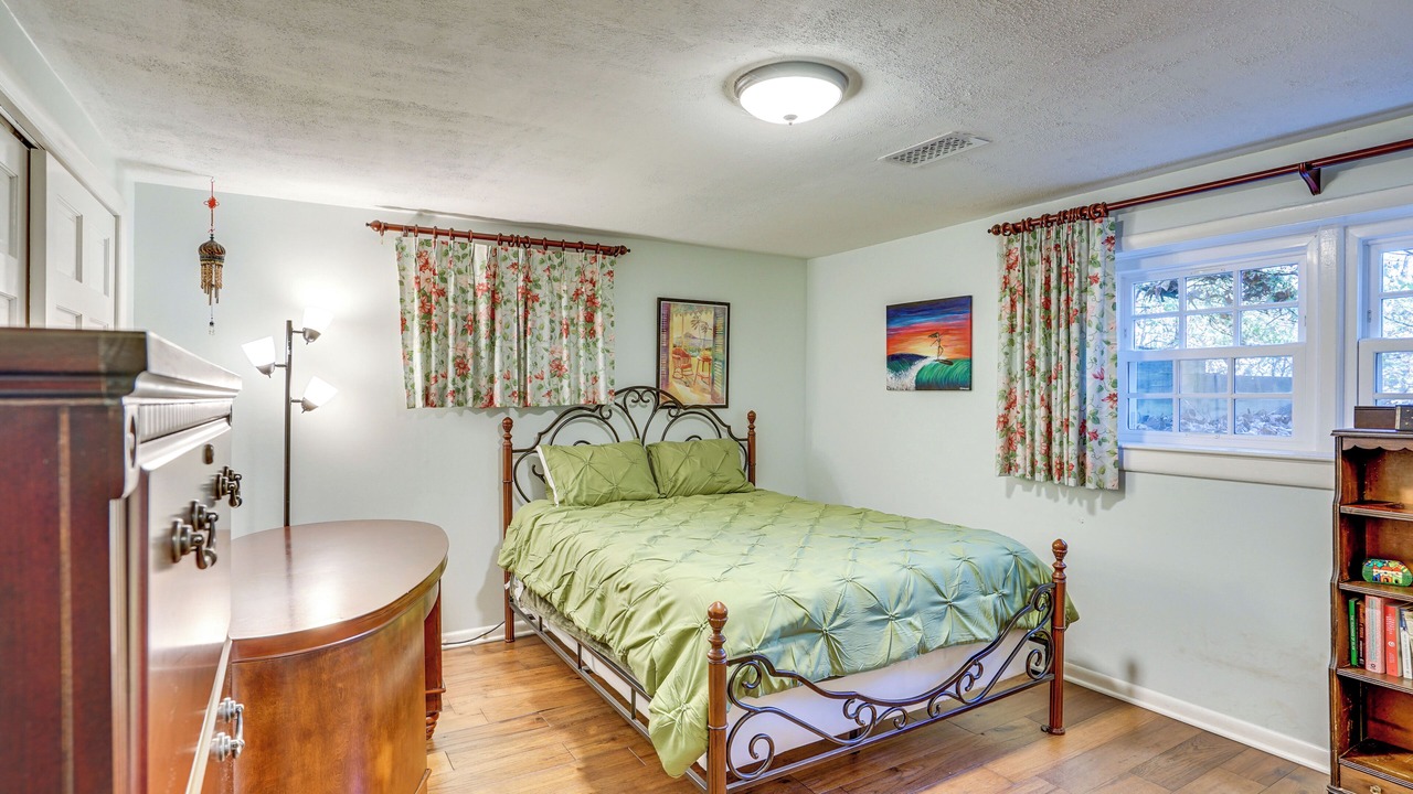 Photo of Bedroom in Alexandria