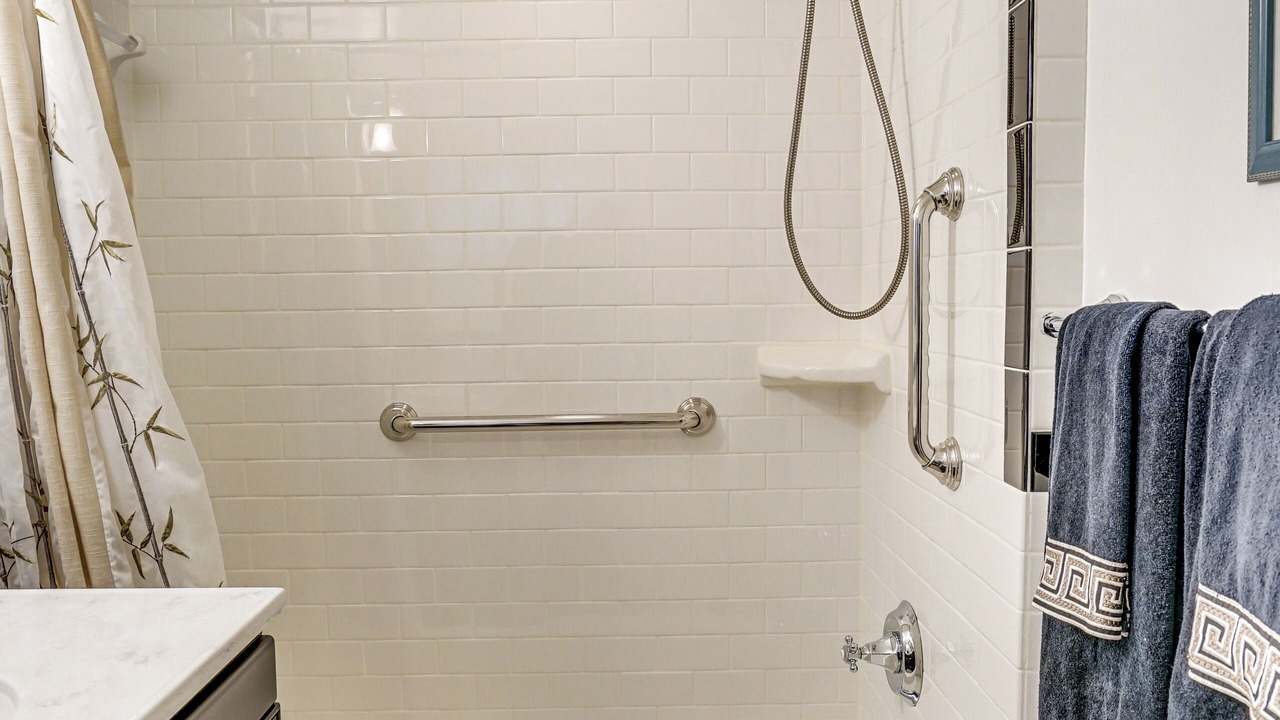 Photo of Bathroom in Alexandria