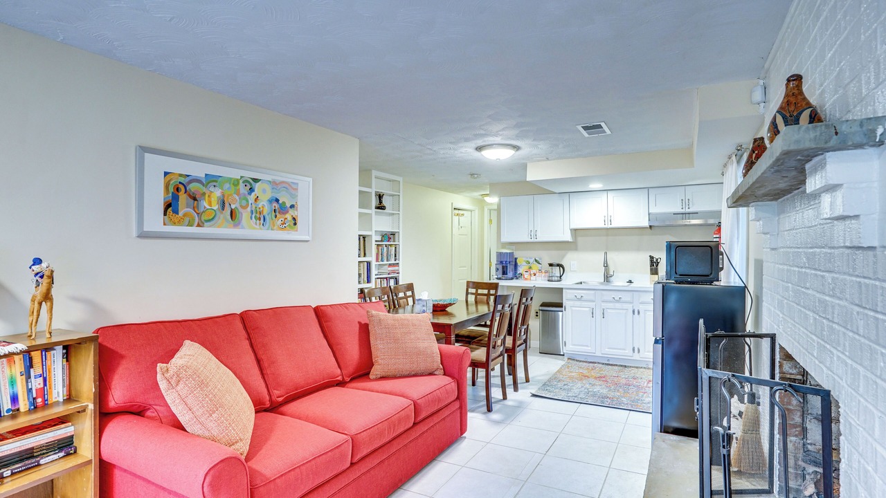 Photo of Livingroom in Alexandria