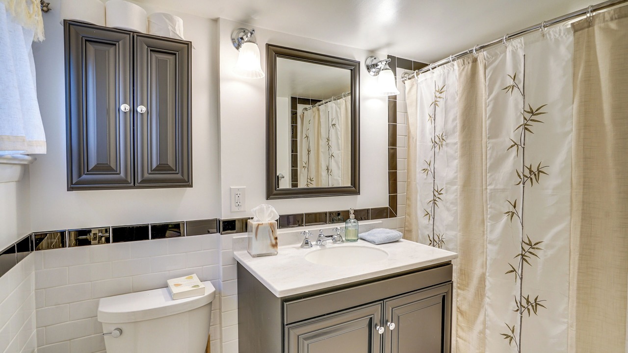 Photo of Bathroom in Alexandria