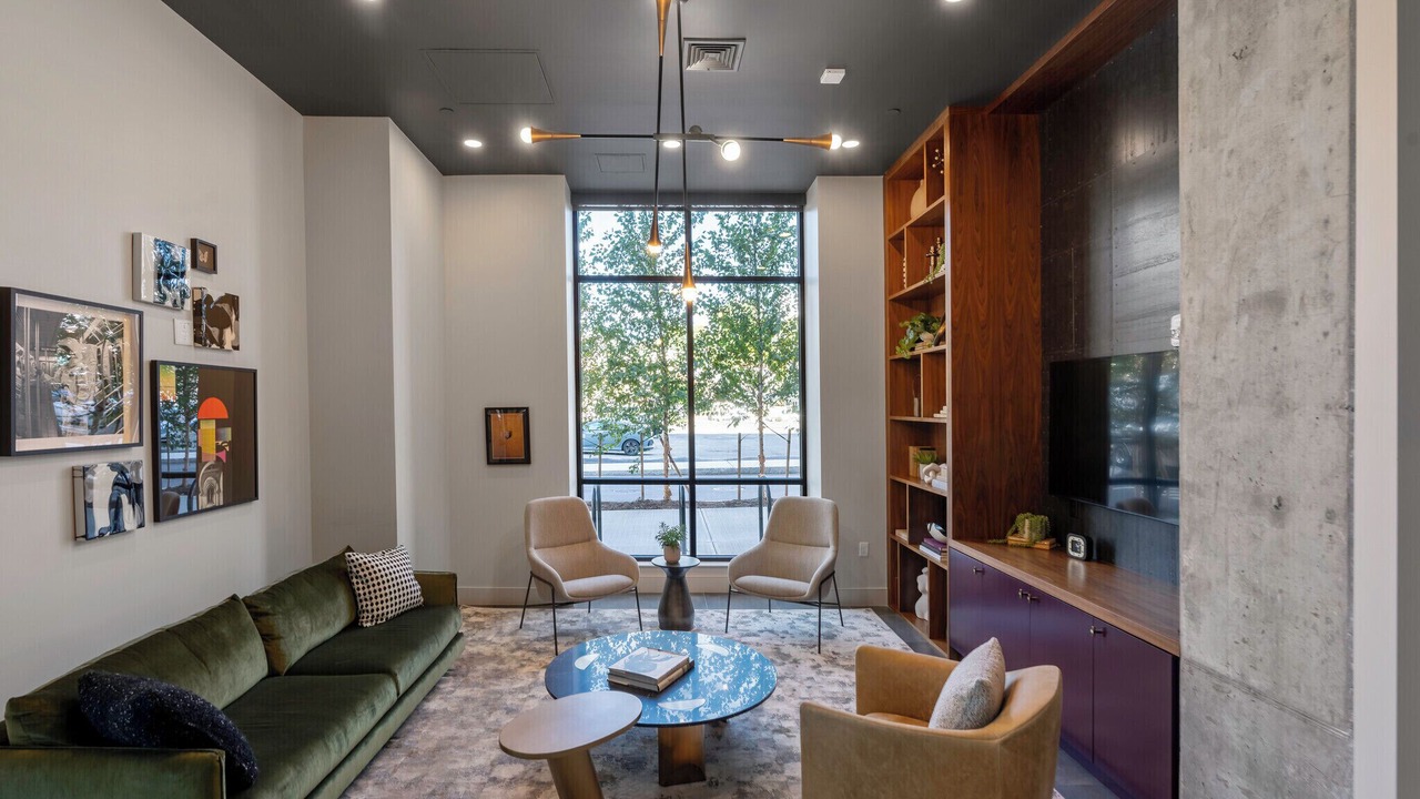 Photo of Livingroom in East Somerville