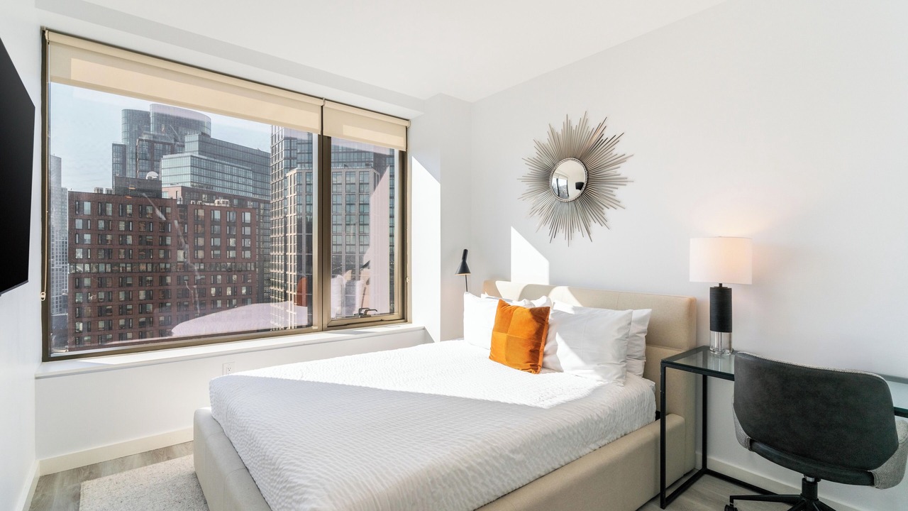 Photo of Bedroom in Hunters Point