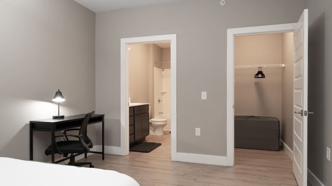 Photo of Bedroom in Market East District