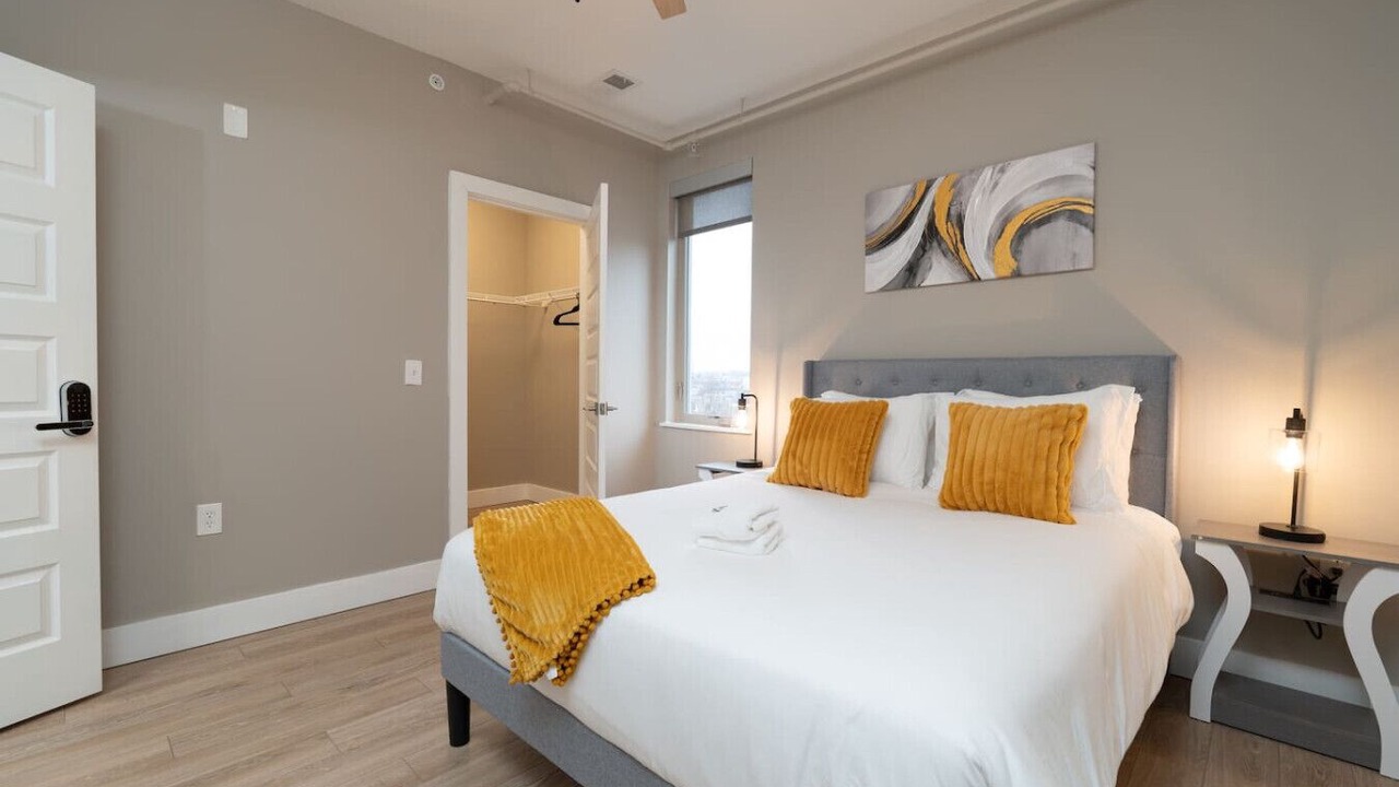 Photo of Bedroom in Market East District