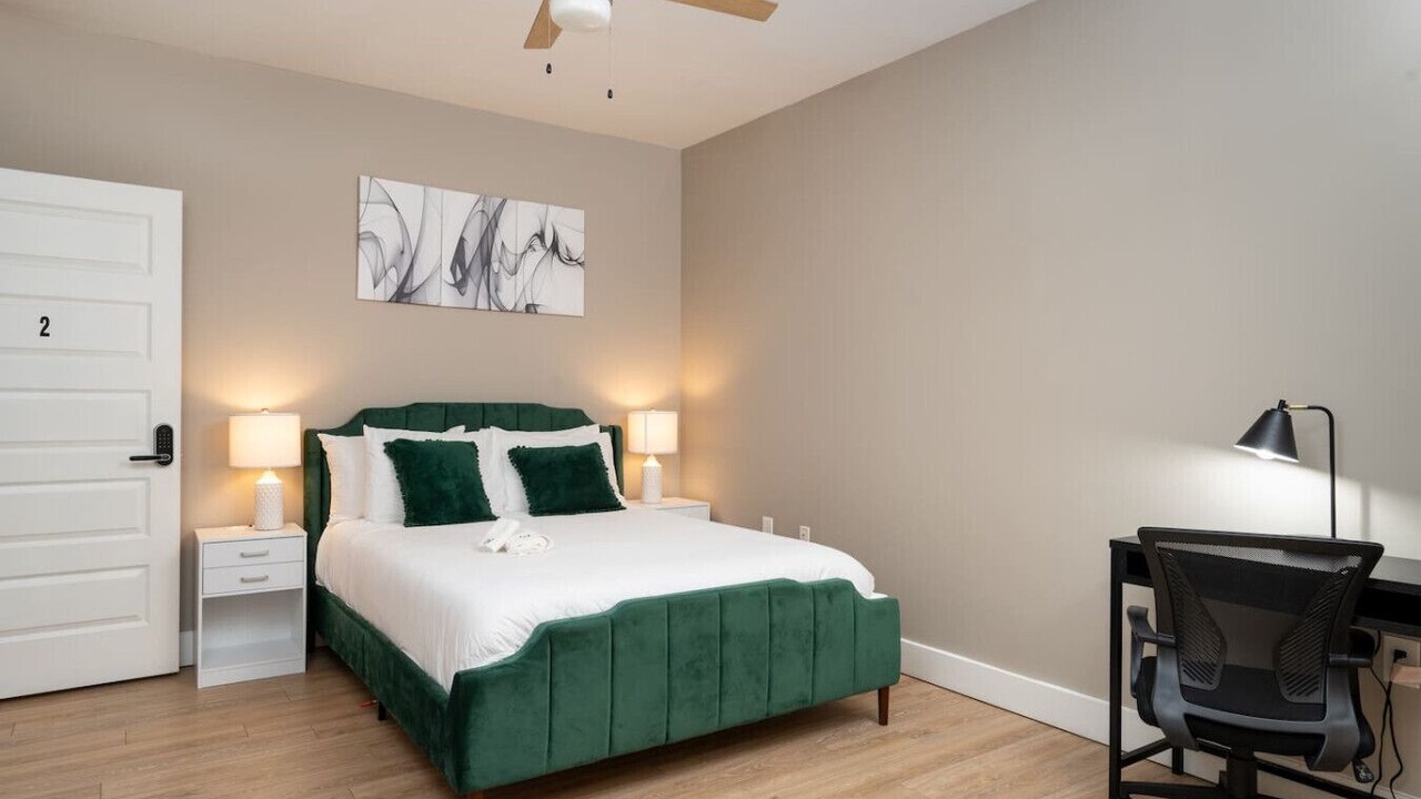 Photo of Bedroom in Market East District