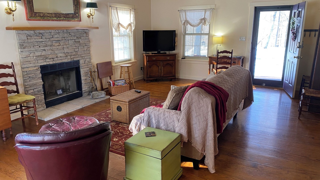Photo of Livingroom in Bradford