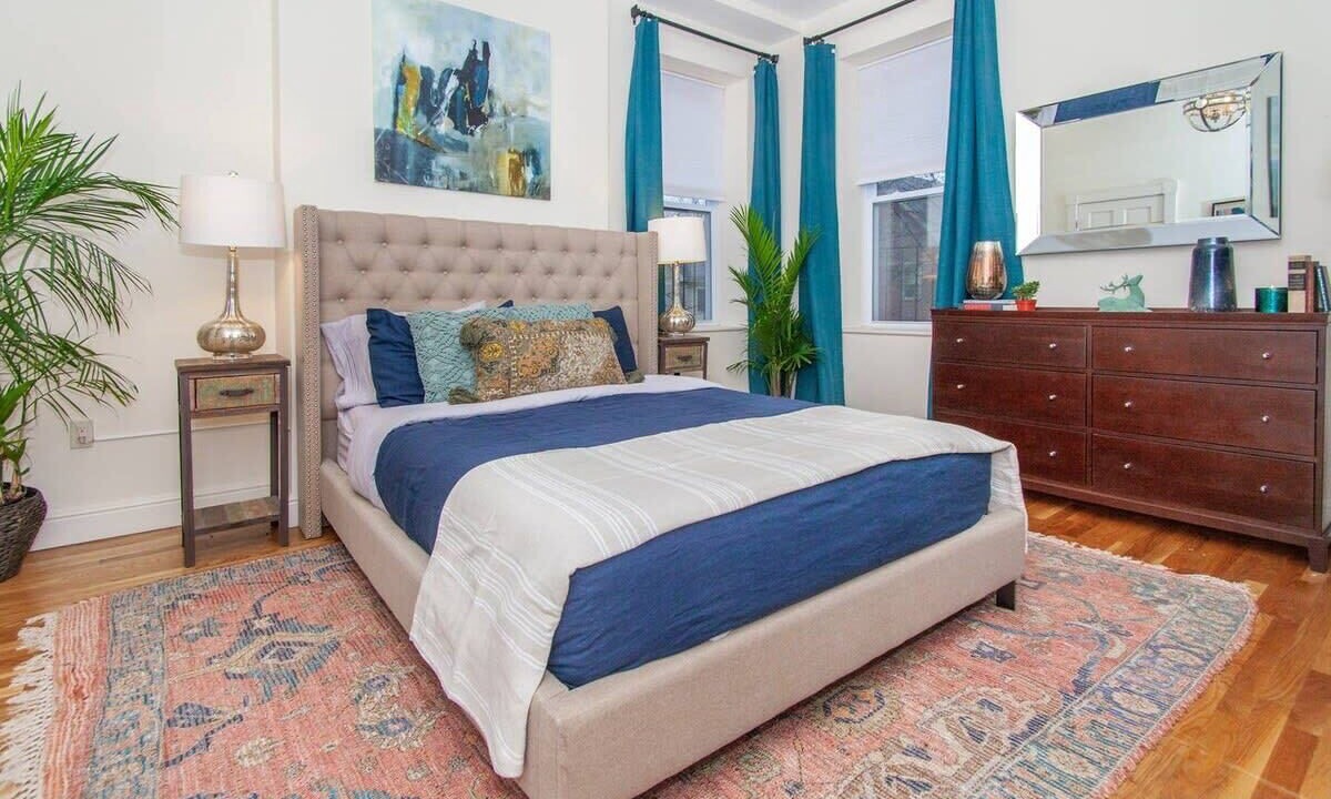 Photo of Bedroom in Roxbury