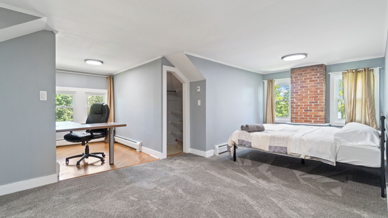 Photo of Bedroom in Ronkonkoma
