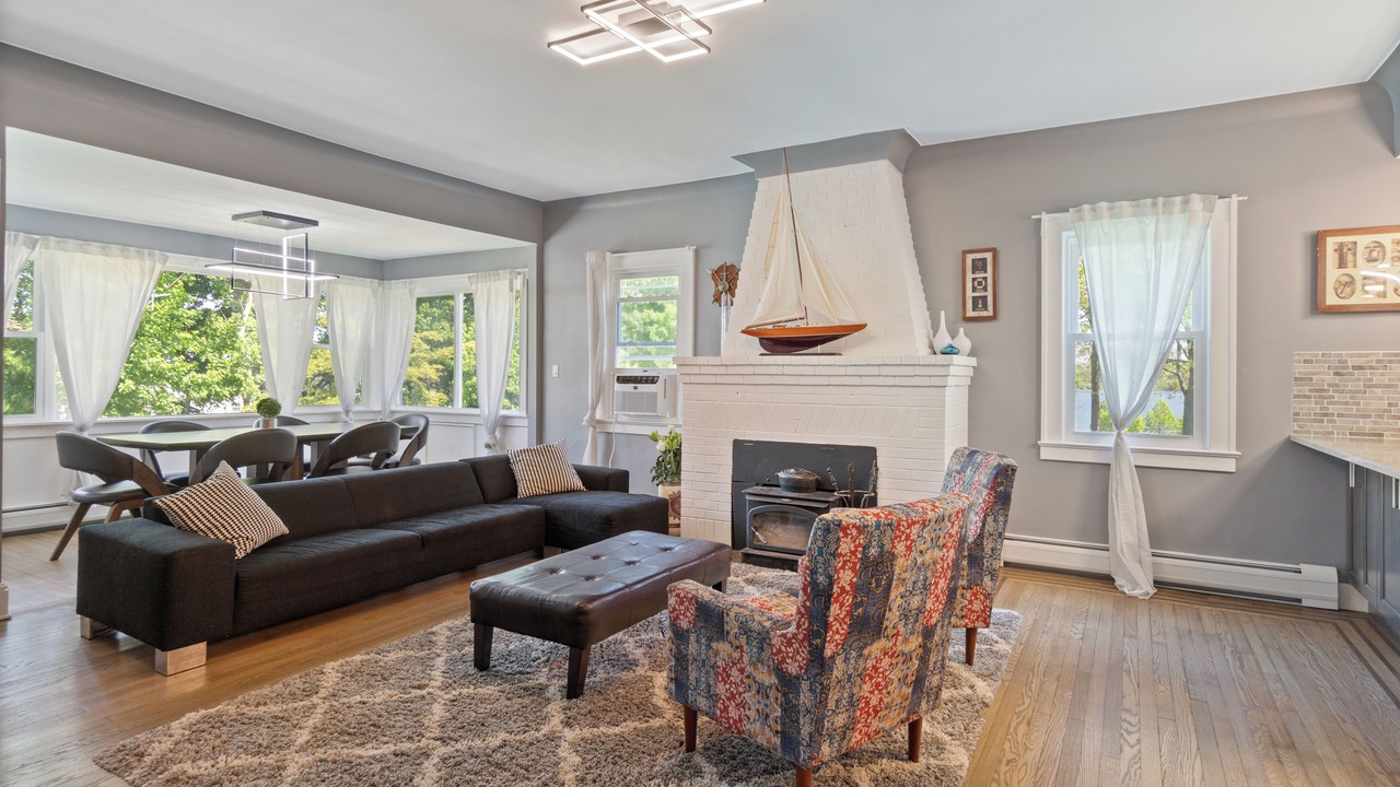 Photo of Livingroom in Ronkonkoma