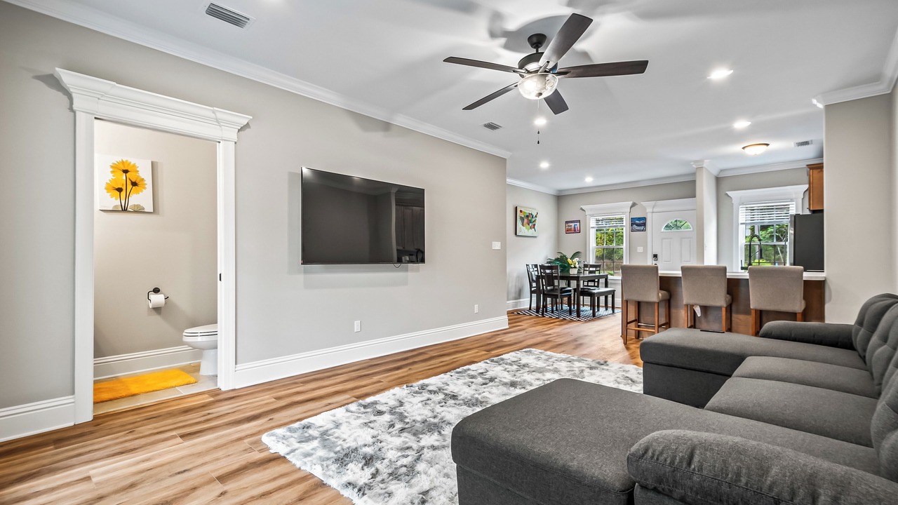 Photo of Livingroom in Crawfordville