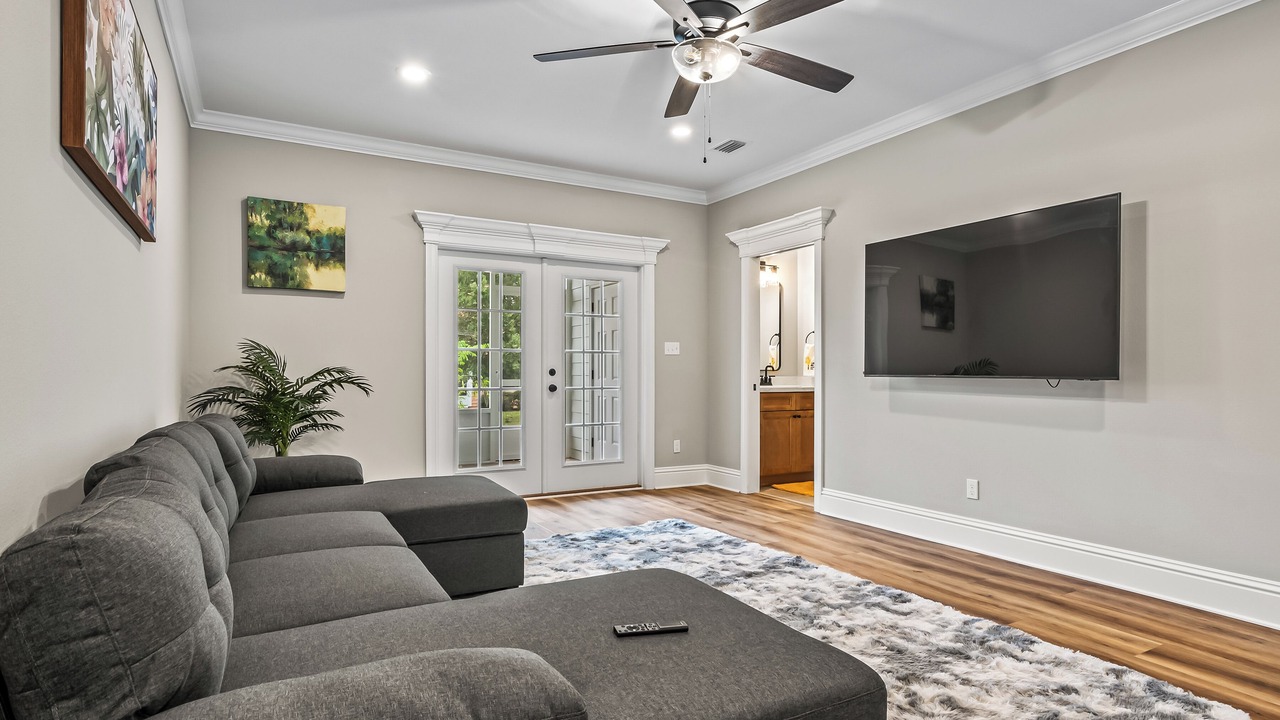 Photo of Livingroom in Crawfordville