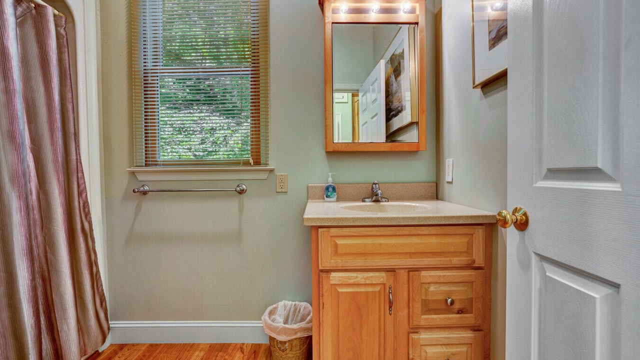 Photo of Bathroom in Westlake Corner