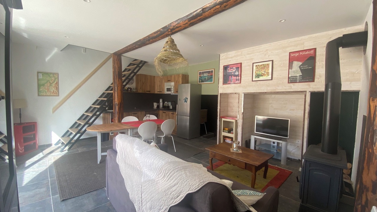 Photo of Livingroom in Rencurel