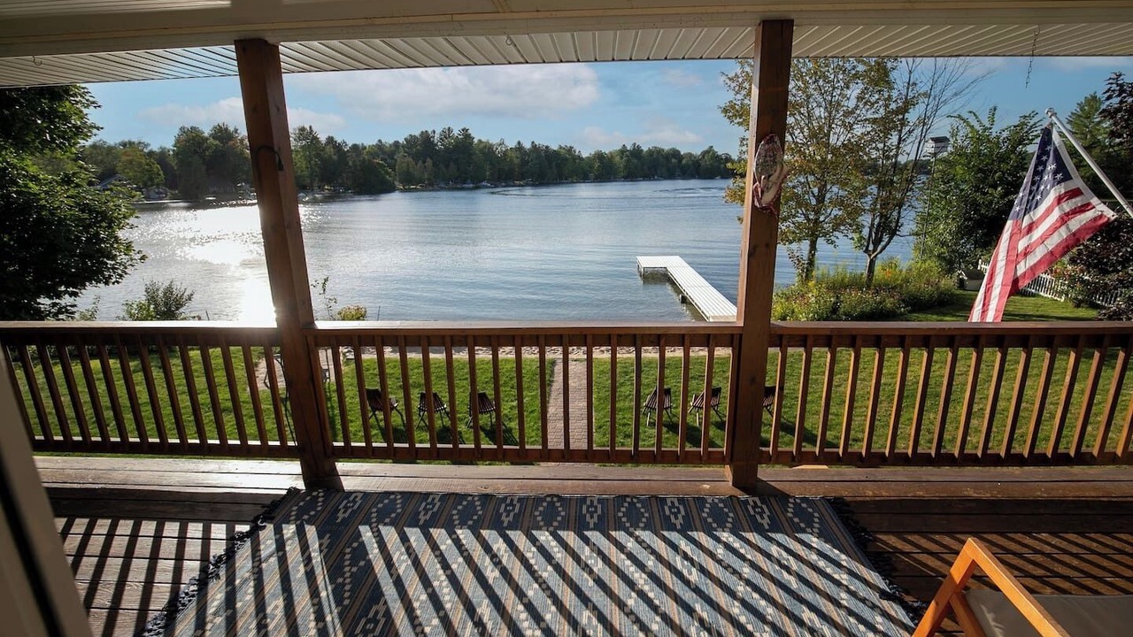 Photo of Patio Balcony in Lake