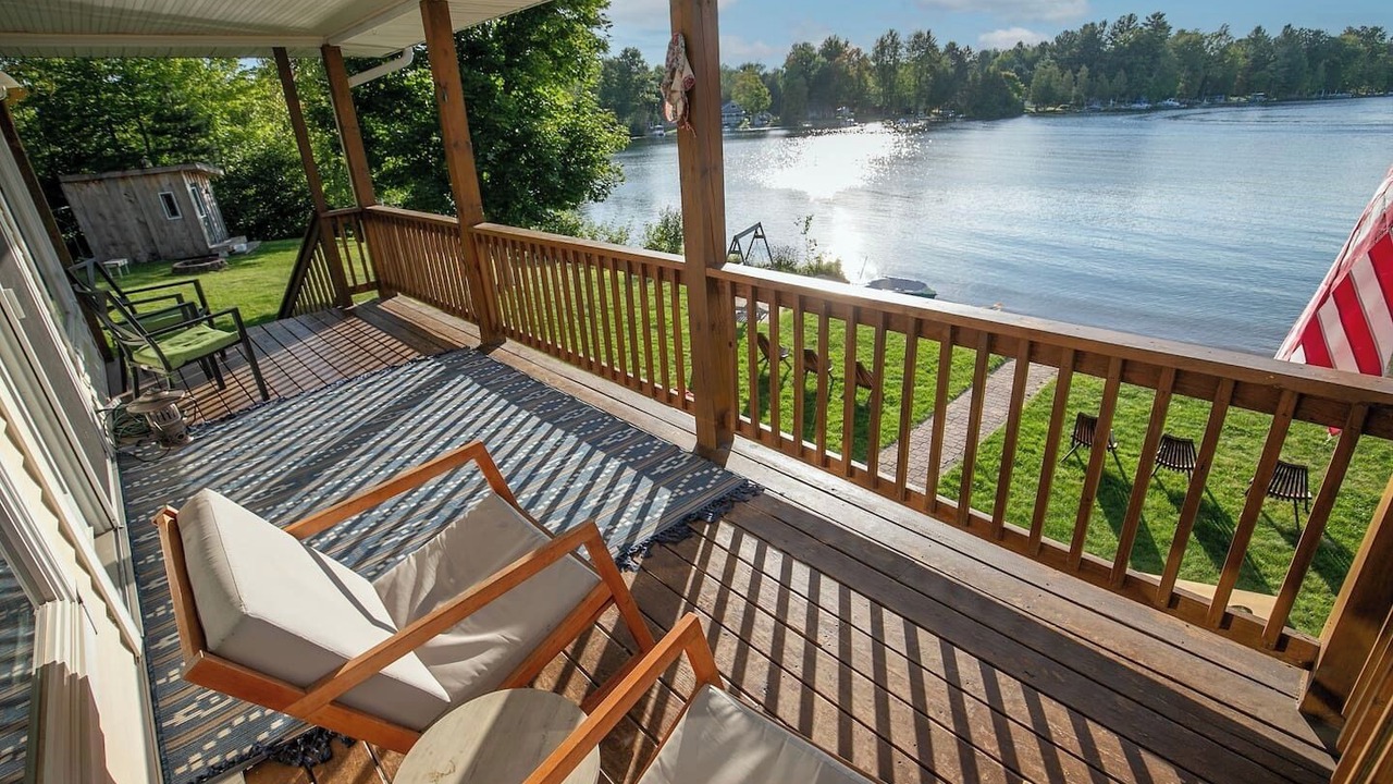 Photo of Patio Balcony in Lake