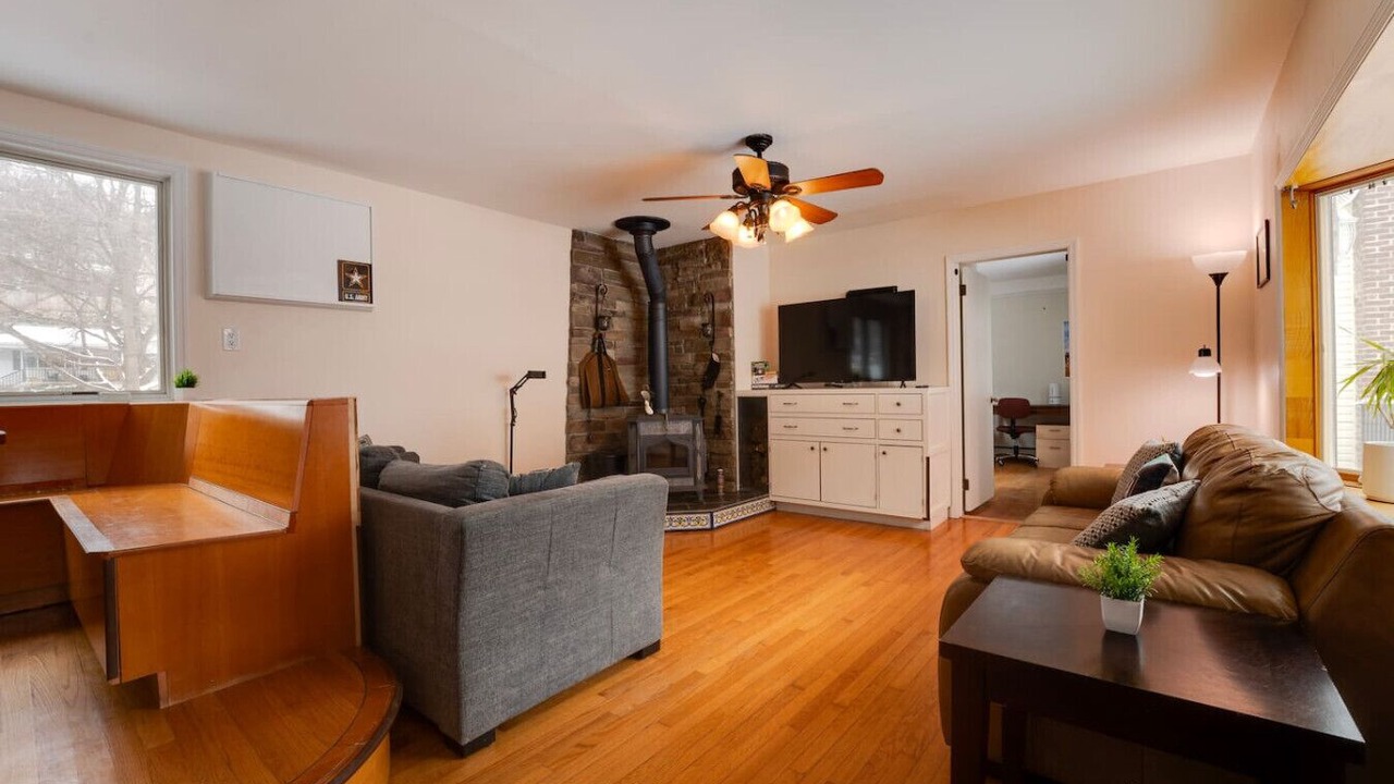 Photo of Livingroom in Highland Falls