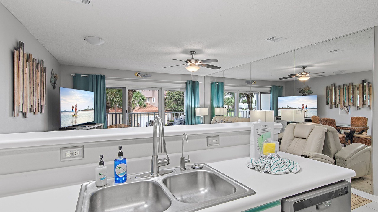 Photo of Others in Avalon Beach Estates