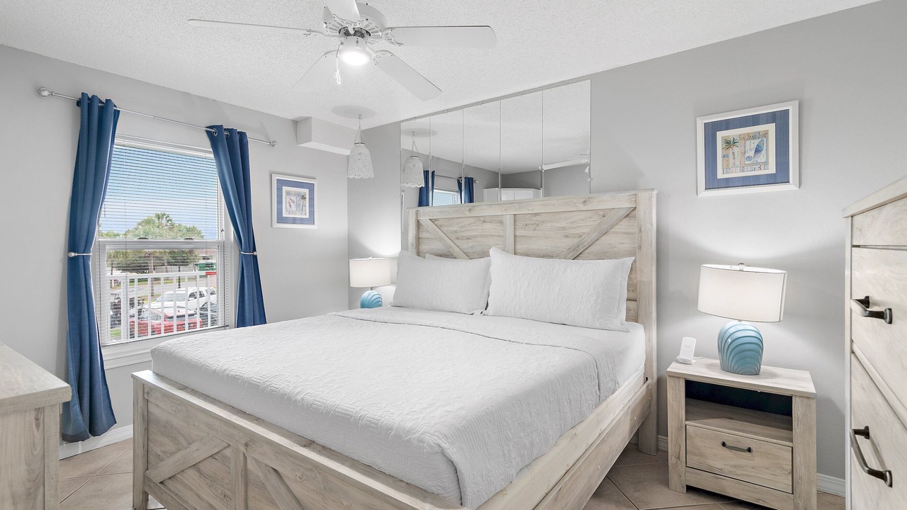 Photo of Bedroom in Avalon Beach Estates