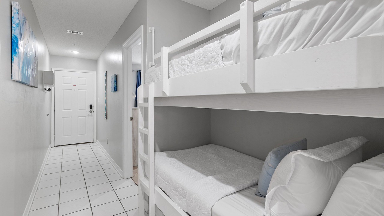 Photo of Bedroom in Avalon Beach Estates