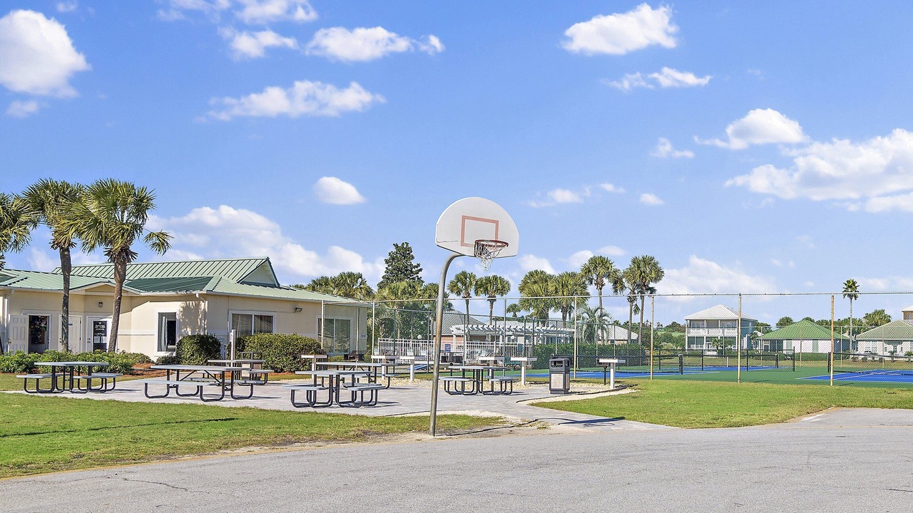 Photo of Others in Avalon Beach Estates