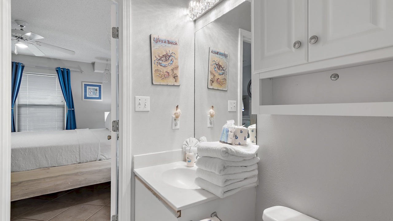 Photo of Bathroom in Avalon Beach Estates