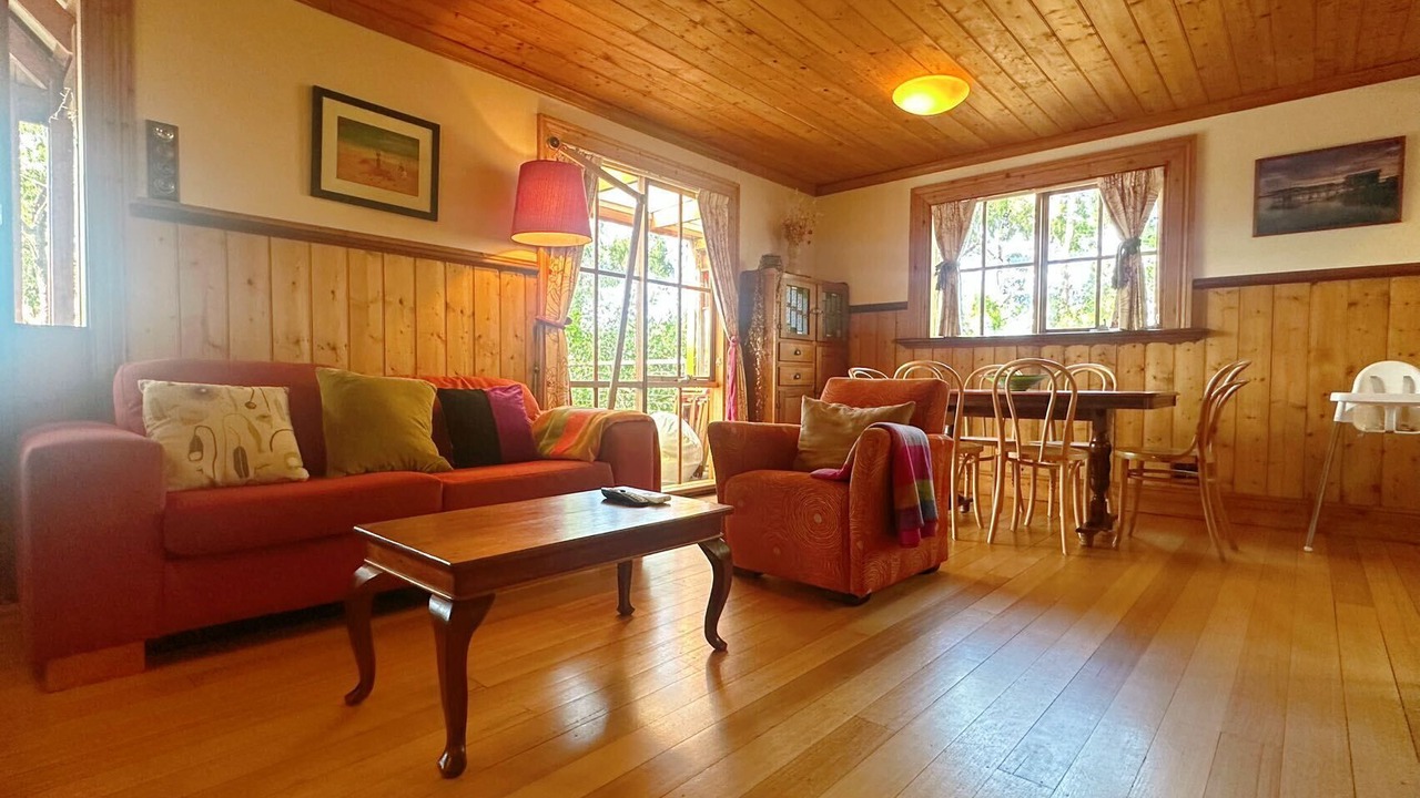 Photo of Livingroom in Lower Snug