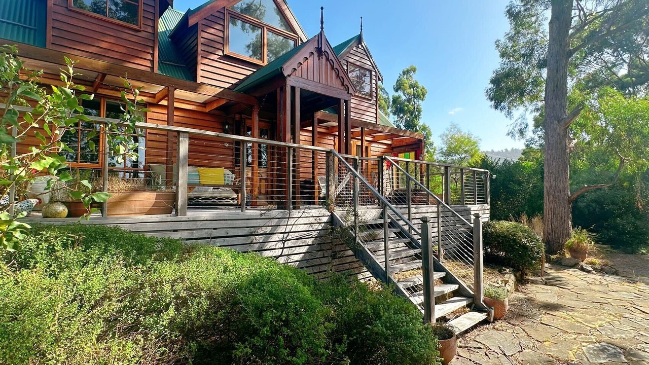 Photo of Outdoor in Lower Snug