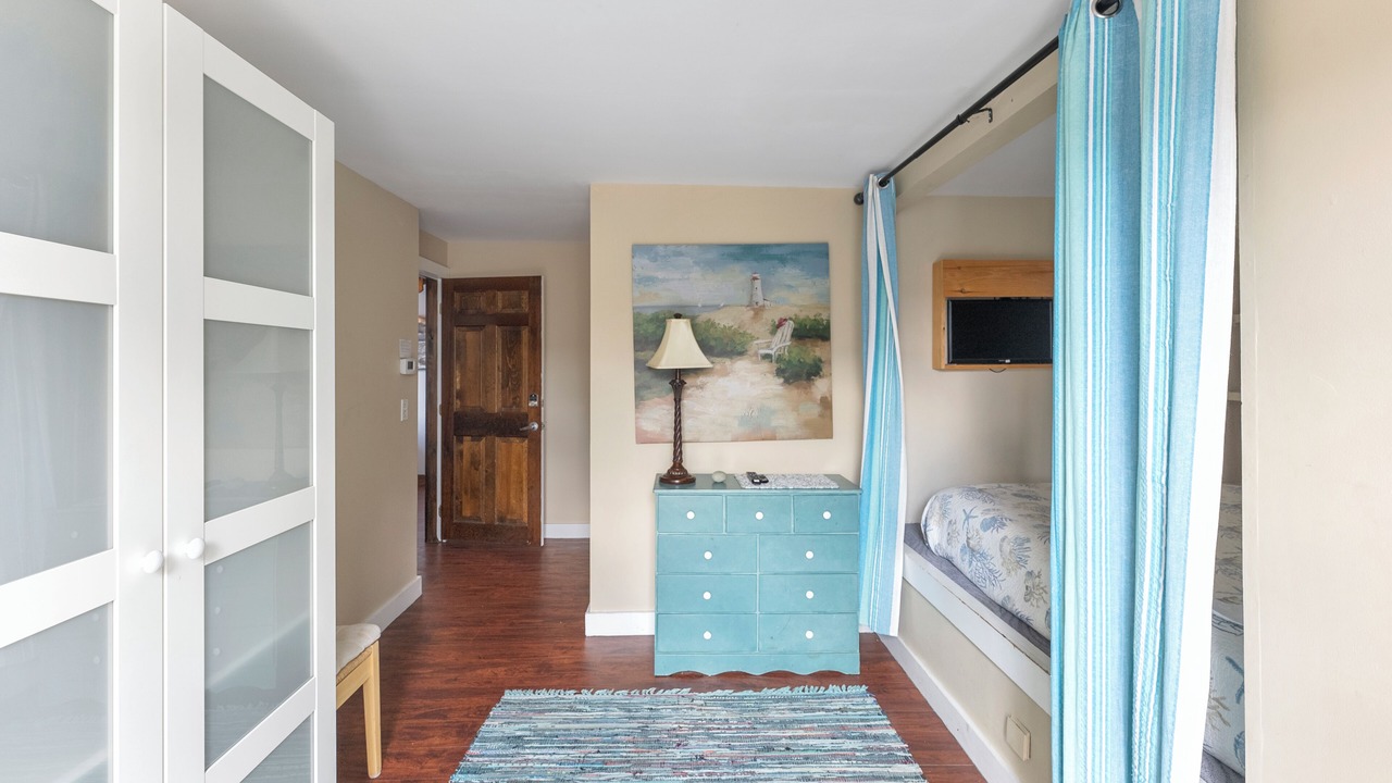 Photo of Bedroom in Manomet