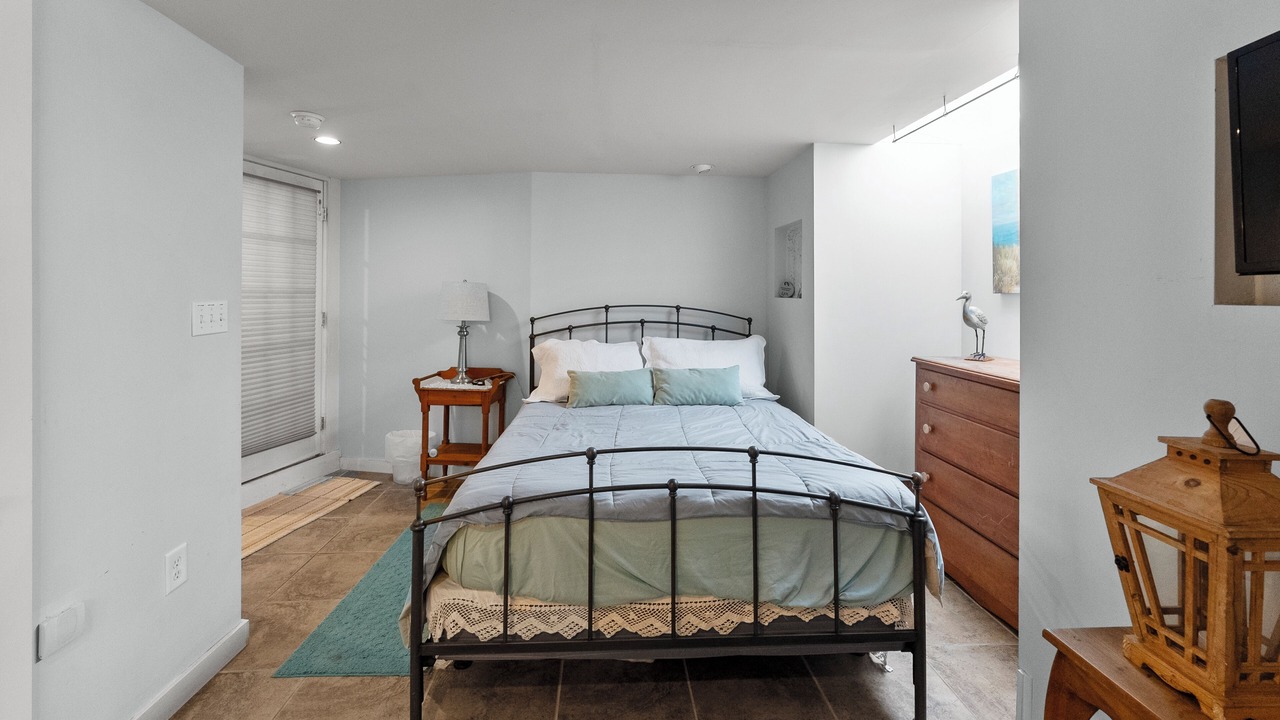 Photo of Bedroom in Manomet