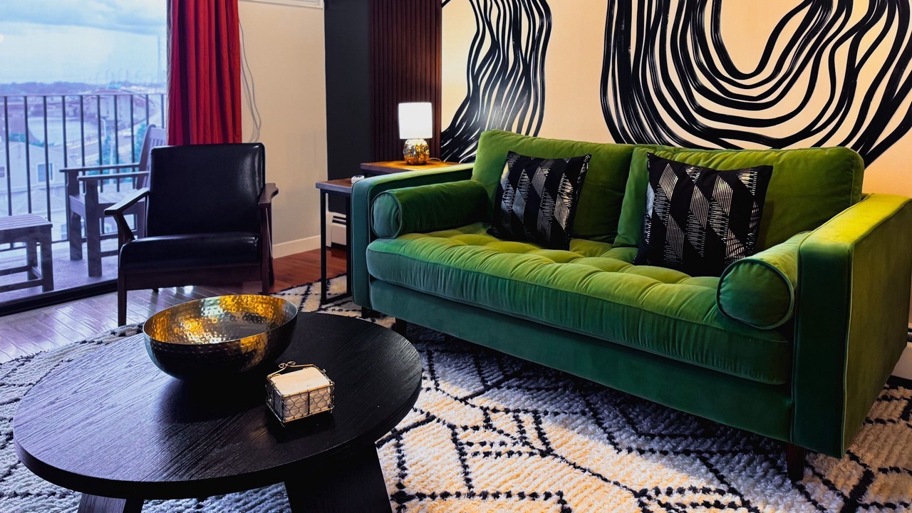 Photo of Livingroom in Beverly