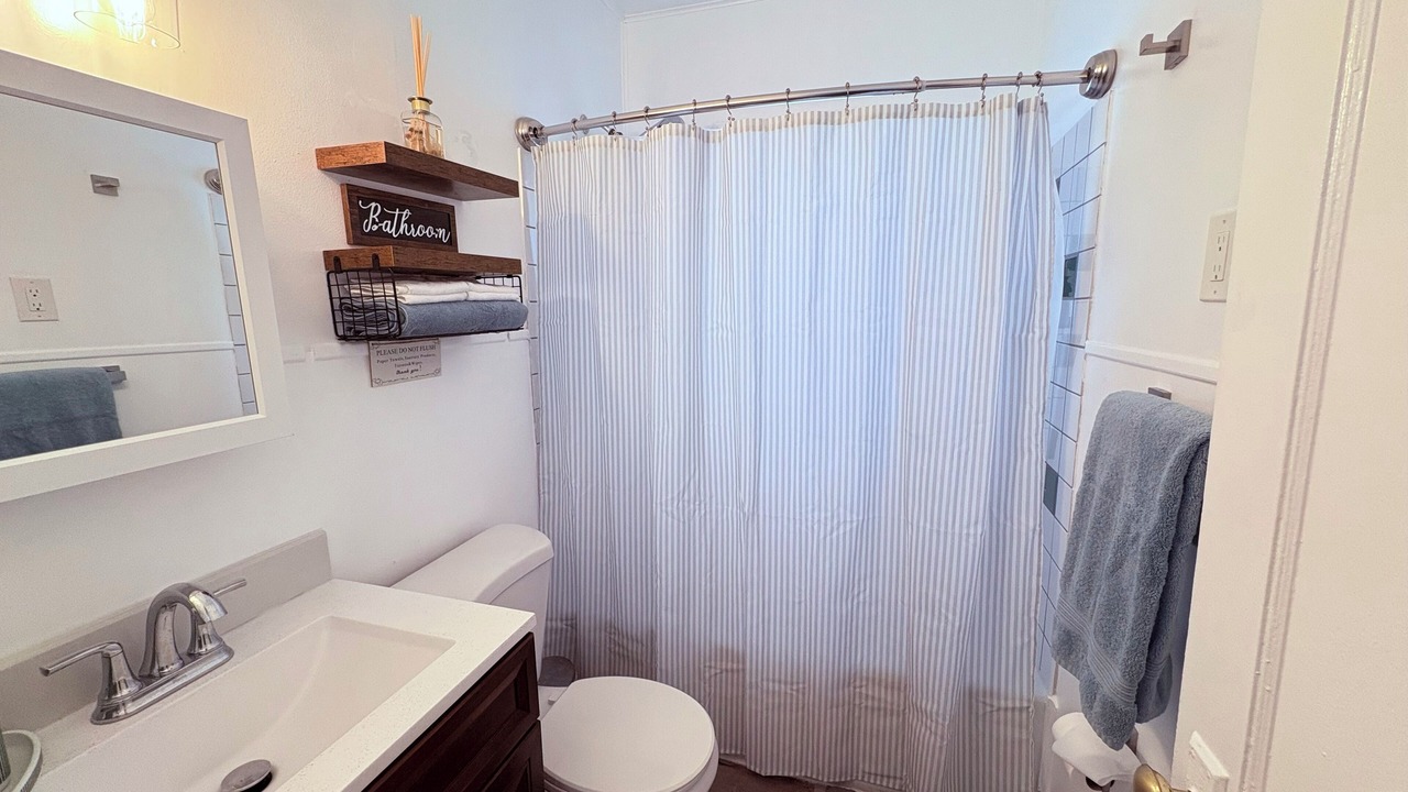 Photo of Bathroom in Shinhopple