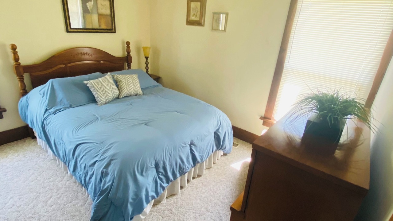 Photo of Bedroom in Culver