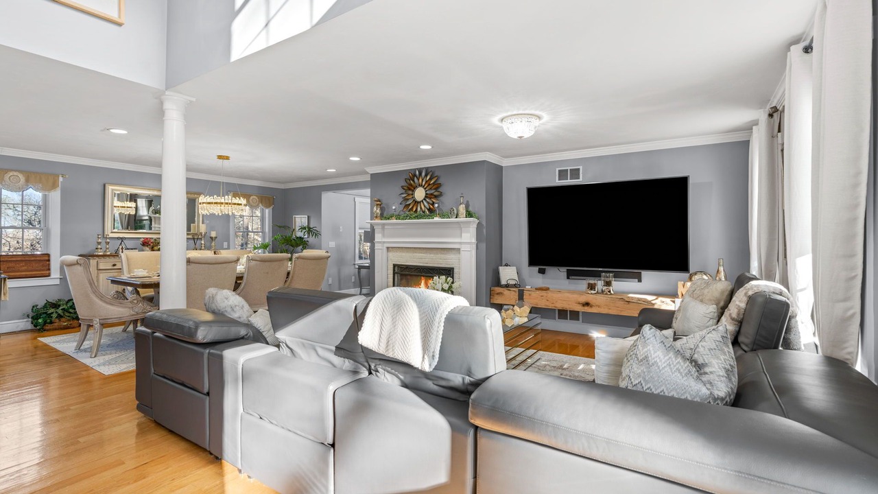 Photo of Livingroom in Barnstable