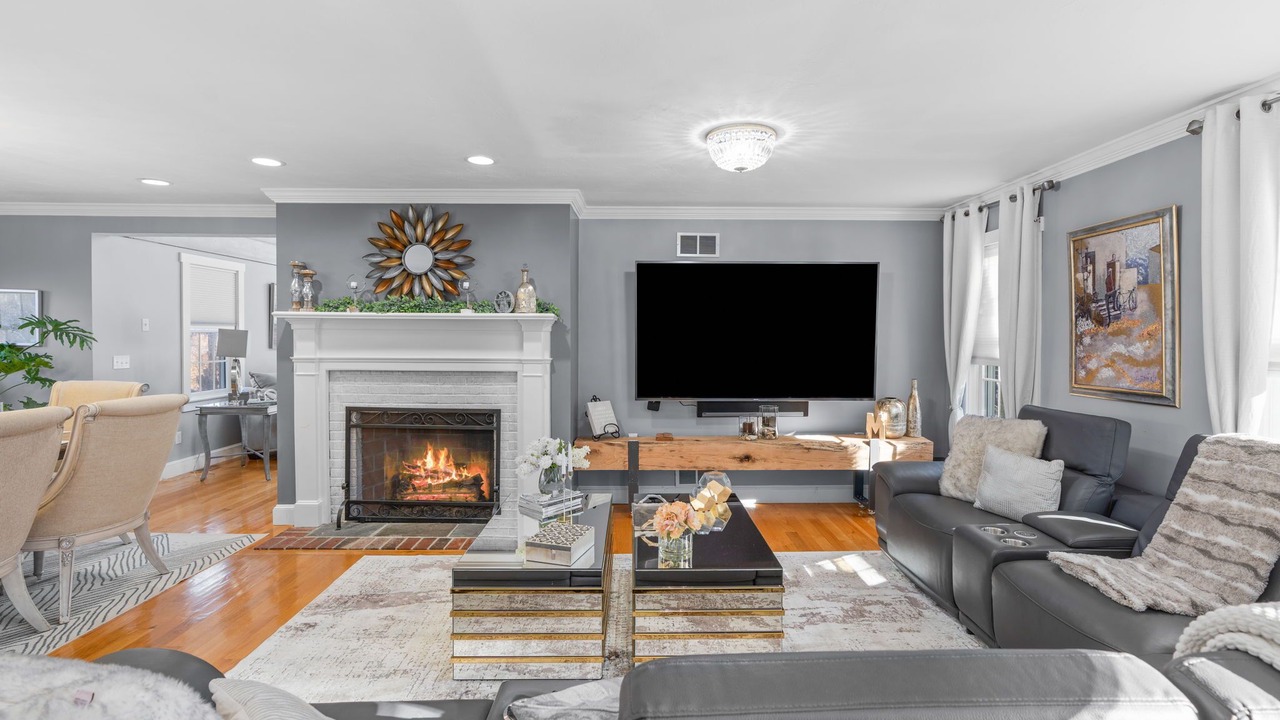 Photo of Livingroom in Barnstable