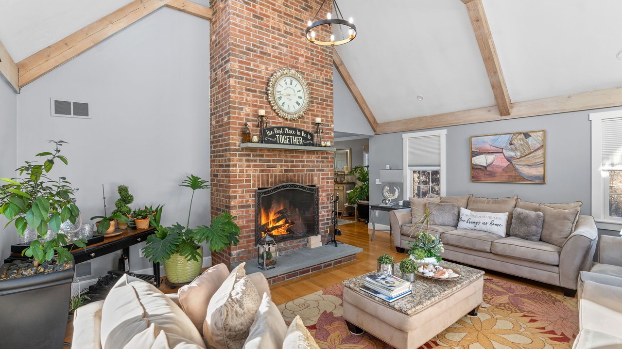 Photo of Livingroom in Barnstable