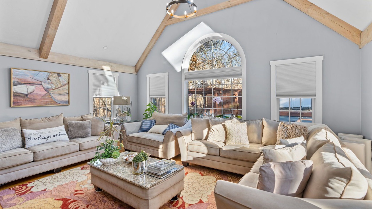 Photo of Livingroom in Barnstable