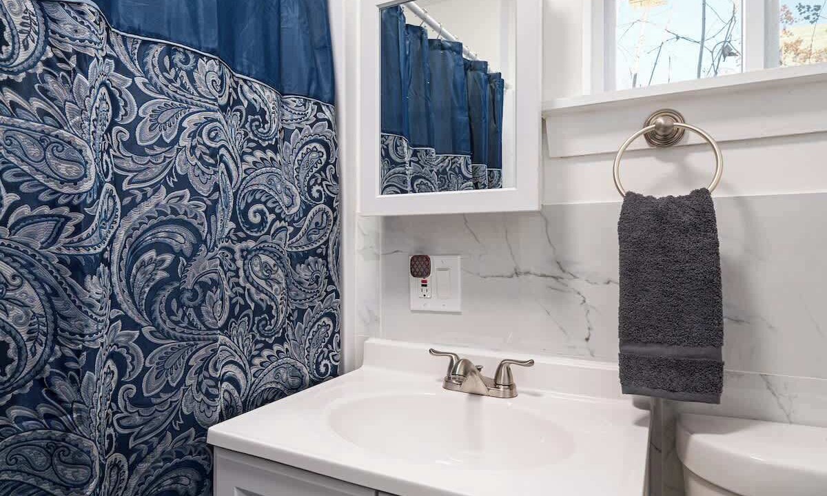 Photo of Bathroom in New Rochelle
