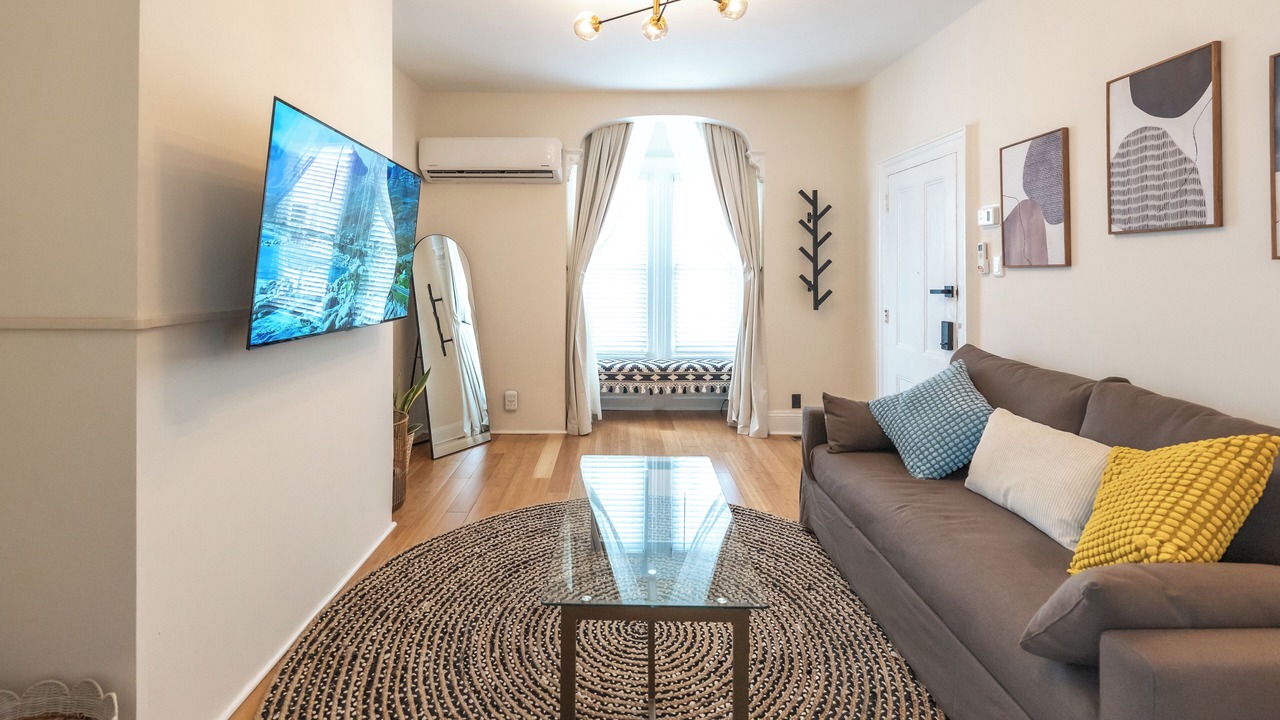 Photo of Livingroom in Jersey City